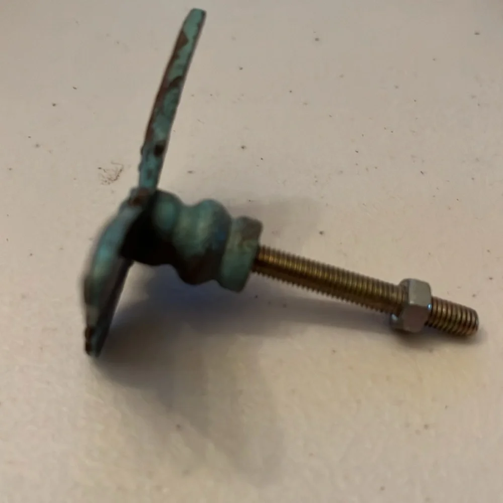 Butterfly drawer knobs 4 like new - Picture 5 of 5